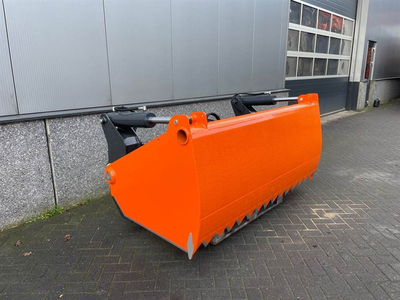 MAMMUT SC220M - Silage cutter/Silageschneider/Kuilhapper - ציוד צמחי: תמונה 2 MAMMUT SC220M - Silage cutter/Silageschneider/Kuilhapper - ציוד צמחי: תמונה 2