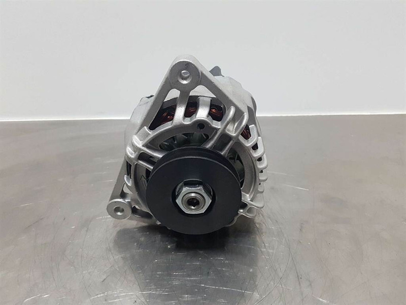 Manitou 12V 80A - Alternator/Lichtmaschine/Dynamo - מנוע עבור מכונת בנייה: תמונה 3 Manitou 12V 80A - Alternator/Lichtmaschine/Dynamo - מנוע עבור מכונת בנייה: תמונה 3