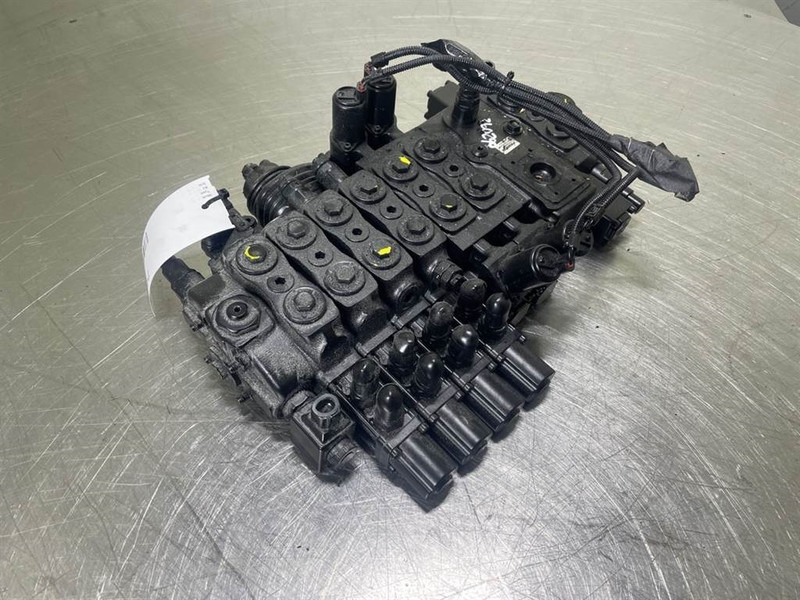 Manitou MT1440/1840-52536374-Valve/Ventile/Ventiel - חלקי הידרוליקה עבור מכונת בנייה: תמונה 2 Manitou MT1440/1840-52536374-Valve/Ventile/Ventiel - חלקי הידרוליקה עבור מכונת בנייה: תמונה 2