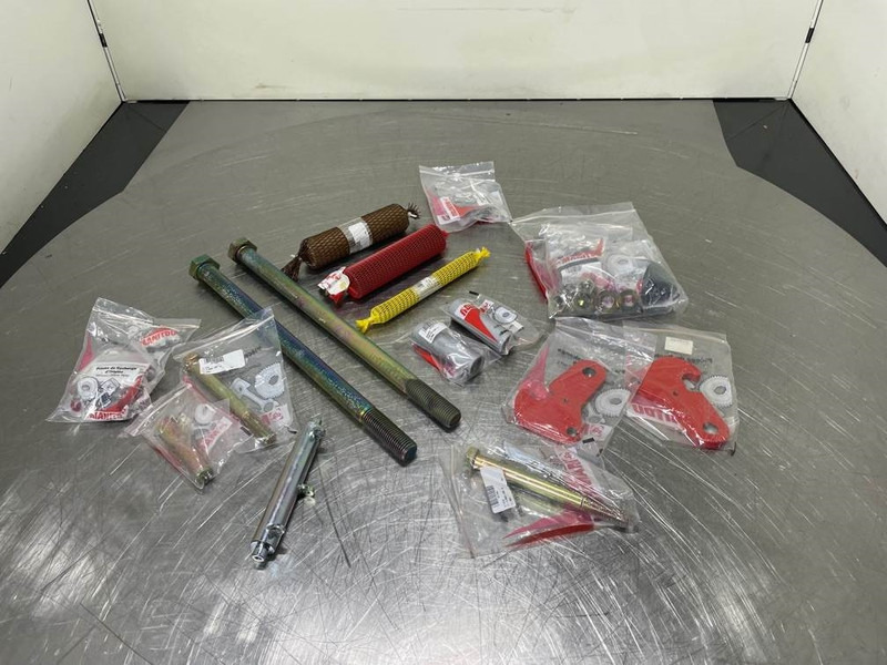 Manitou - Trailer hitch/Anhängerkupplung/Trekhaak - מסגרת/ שלדה עבור מכונת בנייה: תמונה 2 Manitou - Trailer hitch/Anhängerkupplung/Trekhaak - מסגרת/ שלדה עבור מכונת בנייה: תמונה 2