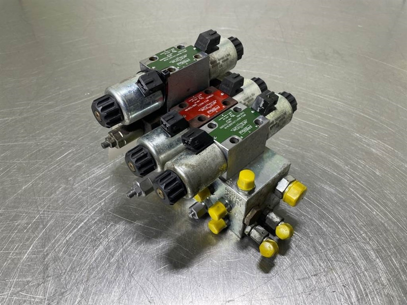 Mecalac 12MTX-6090341-NG6 Valve/Ventile/Ventiel - חלקי הידרוליקה עבור מכונת בנייה: תמונה 1 Mecalac 12MTX-6090341-NG6 Valve/Ventile/Ventiel - חלקי הידרוליקה עבור מכונת בנייה: תמונה 1