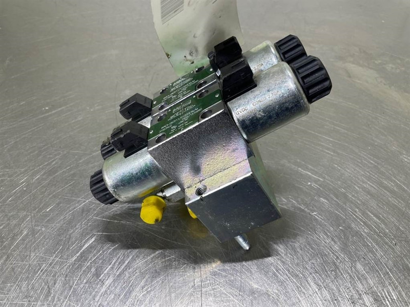 Mecalac 12MTX-6090364-NG6 Valve/Ventile/Ventiel - חלקי הידרוליקה עבור מכונת בנייה: תמונה 2 Mecalac 12MTX-6090364-NG6 Valve/Ventile/Ventiel - חלקי הידרוליקה עבור מכונת בנייה: תמונה 2