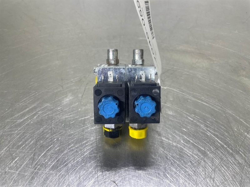 Mecalac 12MTX-6090481-Walvoil 5KT7200301-2/2 Valve - חלקי הידרוליקה עבור מכונת בנייה: תמונה 3 Mecalac 12MTX-6090481-Walvoil 5KT7200301-2/2 Valve - חלקי הידרוליקה עבור מכונת בנייה: תמונה 3