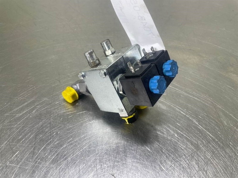 Mecalac 12MTX-6090481-Walvoil 5KT7200301-2/2 Valve - חלקי הידרוליקה עבור מכונת בנייה: תמונה 2 Mecalac 12MTX-6090481-Walvoil 5KT7200301-2/2 Valve - חלקי הידרוליקה עבור מכונת בנייה: תמונה 2