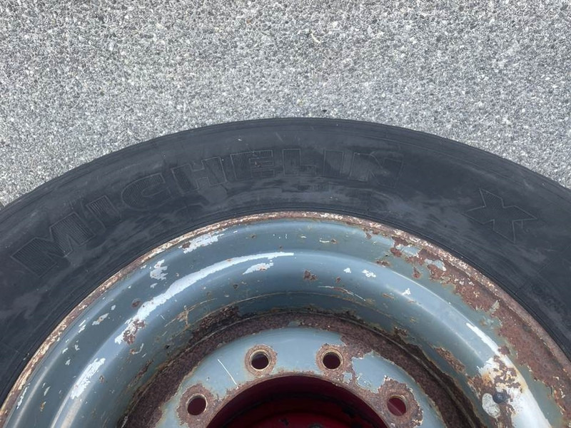 Michelin 425/65R22.5-Tire/Reifen/Band - גלגלים וצמיגים עבור מכונת בנייה: תמונה 5 Michelin 425/65R22.5-Tire/Reifen/Band - גלגלים וצמיגים עבור מכונת בנייה: תמונה 5
