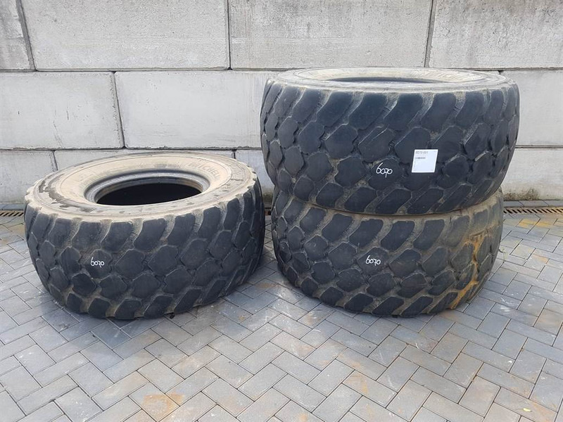 Michelin 600/65R25 - Tyre/Reifen/Band - צמיג עבור מכונת בנייה: תמונה 1 Michelin 600/65R25 - Tyre/Reifen/Band - צמיג עבור מכונת בנייה: תמונה 1
