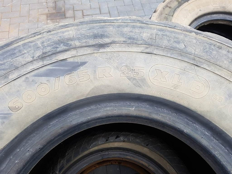Michelin 600/65R25 - Tyre/Reifen/Band - צמיג עבור מכונת בנייה: תמונה 4 Michelin 600/65R25 - Tyre/Reifen/Band - צמיג עבור מכונת בנייה: תמונה 4