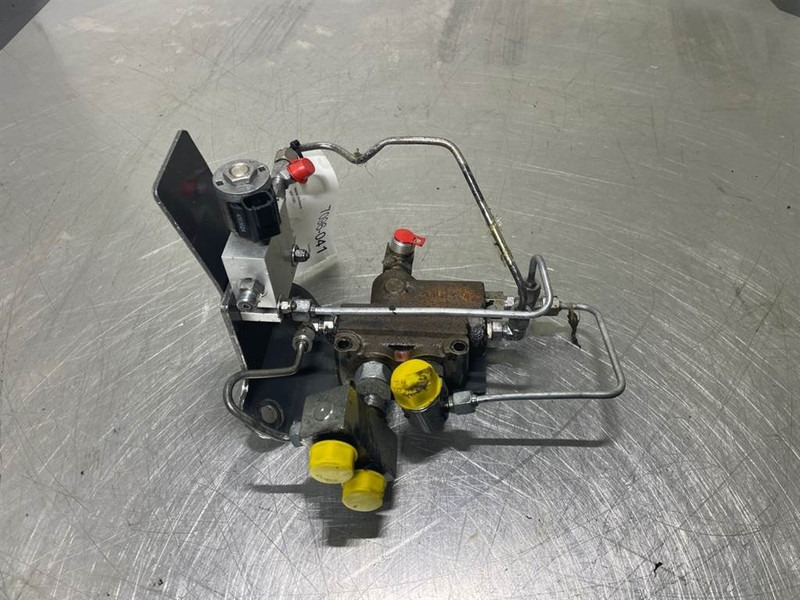 New Holland W110C - Priority valve/Prioritaetsventil - חלקי הידרוליקה עבור מכונת בנייה: תמונה 4 New Holland W110C - Priority valve/Prioritaetsventil - חלקי הידרוליקה עבור מכונת בנייה: תמונה 4