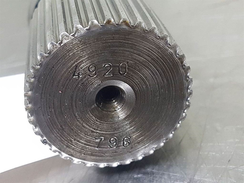 O & K L20I-4920796-Joint shaft/Steckwelle/Steekas - סרן וחלקים עבור מכונת בנייה: תמונה 4 O & K L20I-4920796-Joint shaft/Steckwelle/Steekas - סרן וחלקים עבור מכונת בנייה: תמונה 4