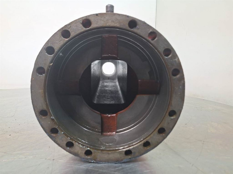 O & K L6 - 4711346 Axle housing/Achskörper/Astrechter - סרן וחלקים עבור מכונת בנייה: תמונה 5 O & K L6 - 4711346 Axle housing/Achskörper/Astrechter - סרן וחלקים עבור מכונת בנייה: תמונה 5