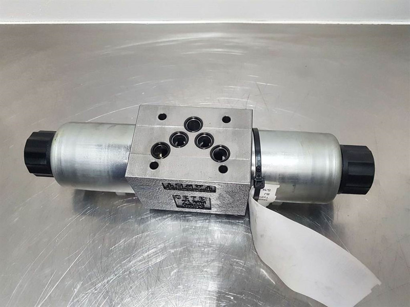 Parker D3W002CNJW42 - Valve/Ventile/Ventiel - חלקי הידרוליקה עבור מכונת בנייה: תמונה 3 Parker D3W002CNJW42 - Valve/Ventile/Ventiel - חלקי הידרוליקה עבור מכונת בנייה: תמונה 3