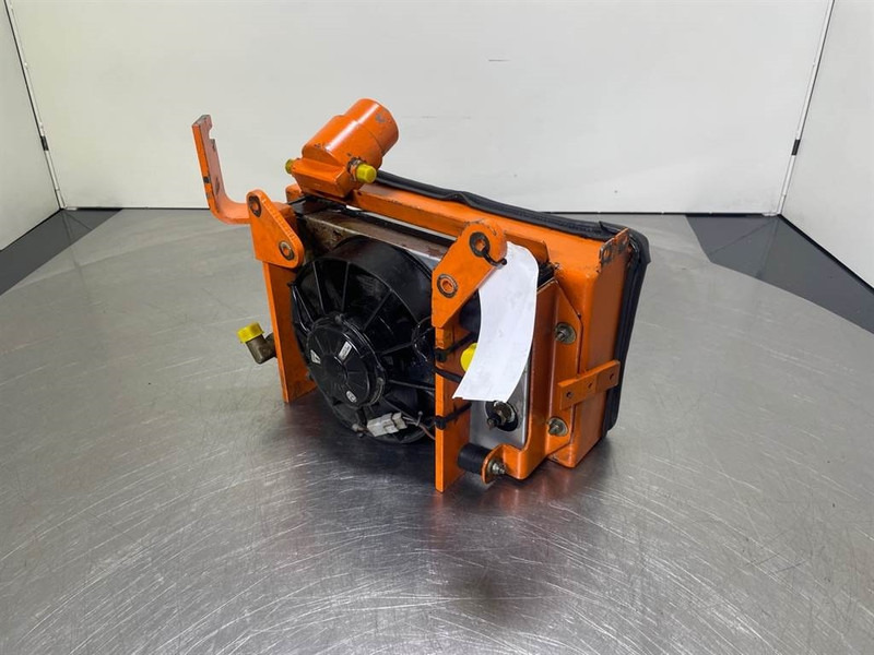 Schaeff - Cooler/Kühler/Koeler - מנוע עבור מכונת בנייה: תמונה 1 Schaeff - Cooler/Kühler/Koeler - מנוע עבור מכונת בנייה: תמונה 1