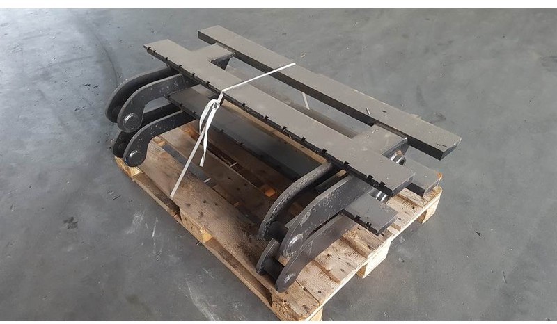 Schaeff SKL / SKS - Forks/Palletgabeln/Palletvorken - מזלגות: תמונה 1 Schaeff SKL / SKS - Forks/Palletgabeln/Palletvorken - מזלגות: תמונה 1