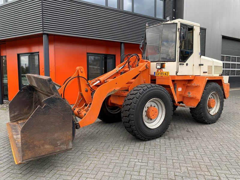 Schaeff SKS 661 - מעמיס גלגלים: תמונה 2 Schaeff SKS 661 - מעמיס גלגלים: תמונה 2