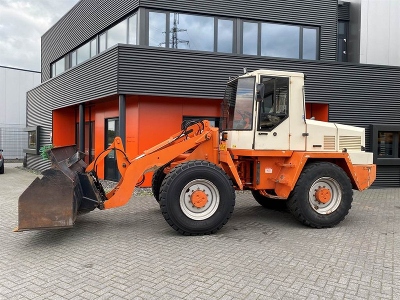 Schaeff SKS 661 - מעמיס גלגלים: תמונה 1 Schaeff SKS 661 - מעמיס גלגלים: תמונה 1
