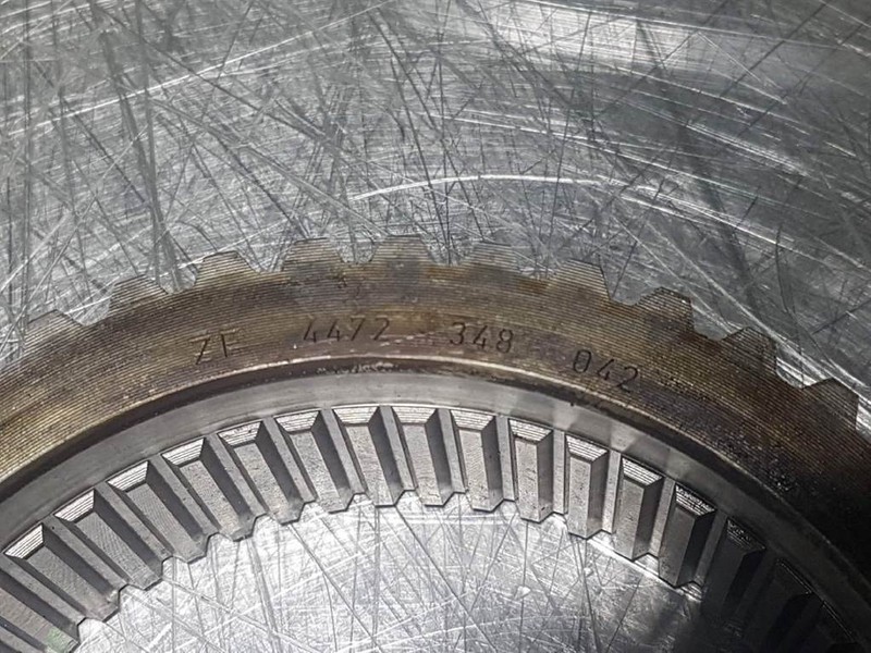 Sennebogen 818M-ZF 4472348042-Gear/Zahnrad/Tandwiel - סרן וחלקים עבור מכונת בנייה: תמונה 2 Sennebogen 818M-ZF 4472348042-Gear/Zahnrad/Tandwiel - סרן וחלקים עבור מכונת בנייה: תמונה 2
