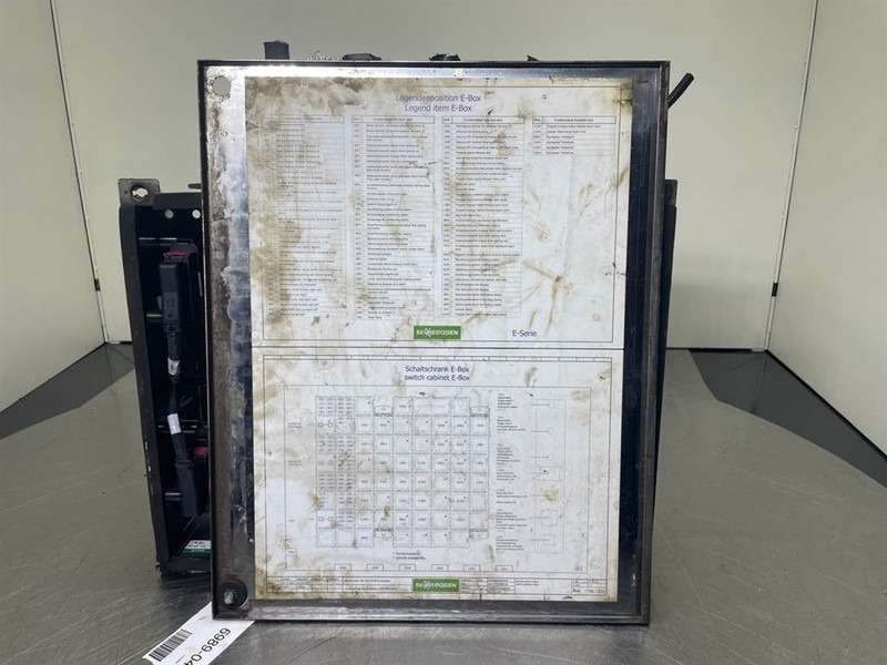 מערכת חשמל עבור מכונת בנייה Sennebogen 835E-175343-Switch kabinet/Schaltschrank: תמונה 8