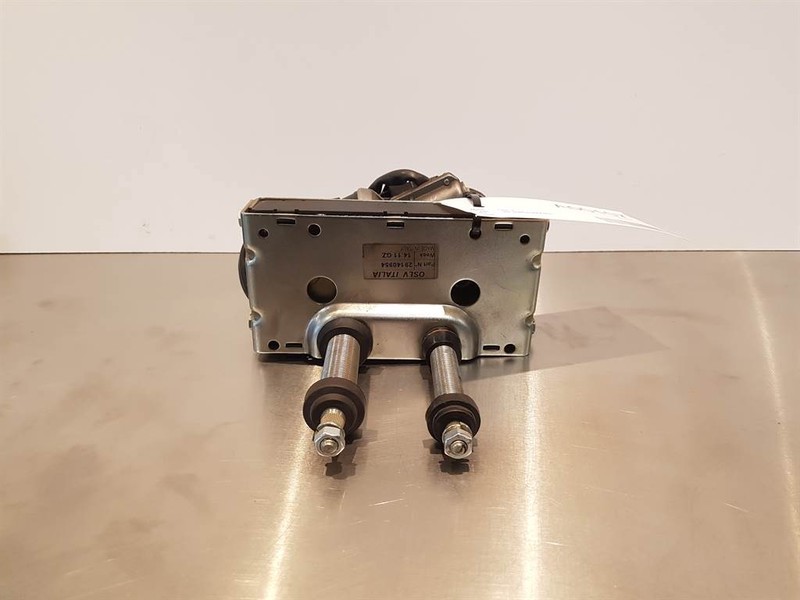 Terex TL/SKL-5388665416-OSLV-Wiper motor/Wischermotor - מערכת חשמל עבור מכונת בנייה: תמונה 1 Terex TL/SKL-5388665416-OSLV-Wiper motor/Wischermotor - מערכת חשמל עבור מכונת בנייה: תמונה 1