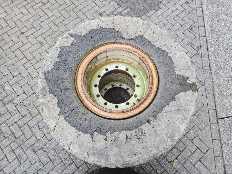 Terex TL260S-Banden 20.5-R25-Solid wheels / Full Gummi - גלגלים וצמיגים עבור מכונת בנייה: תמונה 4 Terex TL260S-Banden 20.5-R25-Solid wheels / Full Gummi - גלגלים וצמיגים עבור מכונת בנייה: תמונה 4