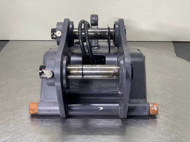 Verachtert CW30 - Quick coupler/Schnellwechsler/Snelwissel - מצמד מהיר עבור מכונת בנייה: תמונה 2 Verachtert CW30 - Quick coupler/Schnellwechsler/Snelwissel - מצמד מהיר עבור מכונת בנייה: תמונה 2