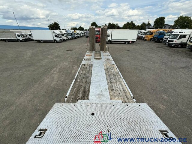 Goldhofer STN-L3-39/80 3Achsen hydraulische Rampen ABS/EBS - סמיטריילר עם מטען נמוך: תמונה 5 Goldhofer STN-L3-39/80 3Achsen hydraulische Rampen ABS/EBS - סמיטריילר עם מטען נמוך: תמונה 5