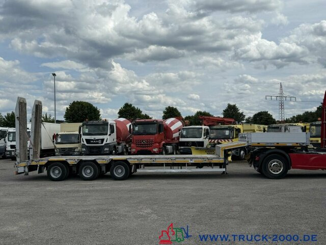 Goldhofer STN-L3-39/80 3Achsen hydraulische Rampen ABS/EBS - סמיטריילר עם מטען נמוך: תמונה 4 Goldhofer STN-L3-39/80 3Achsen hydraulische Rampen ABS/EBS - סמיטריילר עם מטען נמוך: תמונה 4