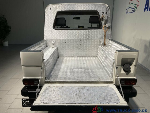 Mercedes-Benz 300 GD Pickup "Mit Winterdienst" 1. Hand 29 TKM - טנדר: תמונה 5 Mercedes-Benz 300 GD Pickup "Mit Winterdienst" 1. Hand 29 TKM - טנדר: תמונה 5