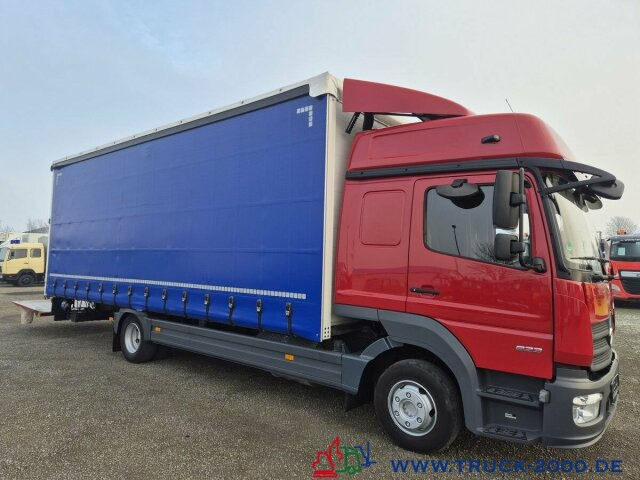 Mercedes-Benz 823 Schiebeplane L+R LBW nur 164TKM Gr.Haus 1.Hd - כלי רכב מסחרי עם וילונות צד: תמונה 4 Mercedes-Benz 823 Schiebeplane L+R LBW nur 164TKM Gr.Haus 1.Hd - כלי רכב מסחרי עם וילונות צד: תמונה 4