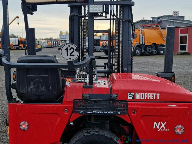 Moffett Mitnahmestapler 4 Wege Allrad NX Typ M 4 25.4 - מלגזה מותקנת על משאית: תמונה 4 Moffett Mitnahmestapler 4 Wege Allrad NX Typ M 4 25.4 - מלגזה מותקנת על משאית: תמונה 4