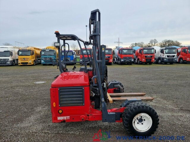 Moffett Mitnahmestapler 4 Wege Allrad NX Typ M 4 25.4 - מלגזה מותקנת על משאית: תמונה 1 Moffett Mitnahmestapler 4 Wege Allrad NX Typ M 4 25.4 - מלגזה מותקנת על משאית: תמונה 1