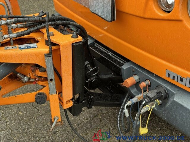 Multicar M30 6x4 3 Achsen Winterdienst Schild +Streuer - כלי רכב מסחרי: תמונה 2 Multicar M30 6x4 3 Achsen Winterdienst Schild +Streuer - כלי רכב מסחרי: תמונה 2