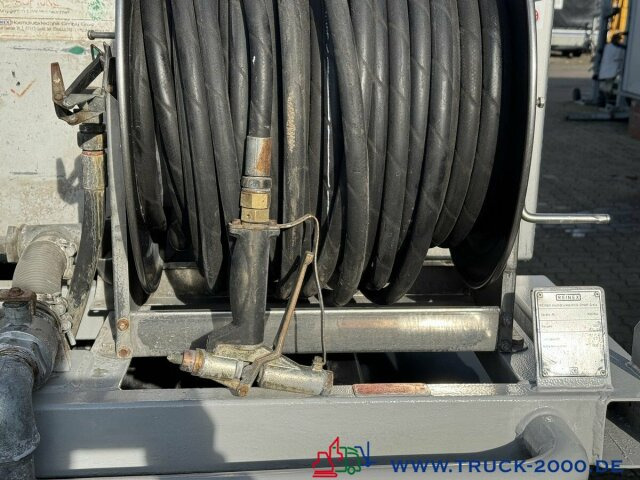 Multicar Tremo X56 4x4 Straßen -Flächenreiniger 300 Bar - מטאטא כבישים: תמונה 4 Multicar Tremo X56 4x4 Straßen -Flächenreiniger 300 Bar - מטאטא כבישים: תמונה 4