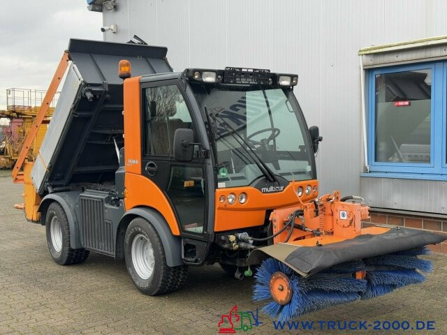 Multicar Tremo X56 Winterdienst Streuer + Besen NUR 13TKM - מטאטא כבישים: תמונה 2 Multicar Tremo X56 Winterdienst Streuer + Besen NUR 13TKM - מטאטא כבישים: תמונה 2