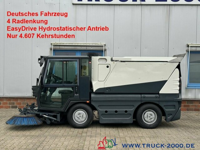 Schmidt Swingo Compact 200 4 Radlenkung Kehren & Sprühen - מטאטא כבישים: תמונה 1 Schmidt Swingo Compact 200 4 Radlenkung Kehren & Sprühen - מטאטא כבישים: תמונה 1