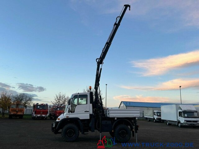 Unimog U 300 4x4 mit Kran Nur 78.144 KM zGG.7.490Kg. - כלי רכב מסחרי במיטה שטוחה: תמונה 2 Unimog U 300 4x4 mit Kran Nur 78.144 KM zGG.7.490Kg. - כלי רכב מסחרי במיטה שטוחה: תמונה 2