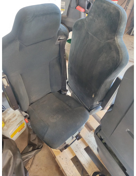 MAN Stoel Zetel MAN TGA / TGS/ TGL / TGX - מושב עבור משאית: תמונה 2 MAN Stoel Zetel MAN TGA / TGS/ TGL / TGX - מושב עבור משאית: תמונה 2