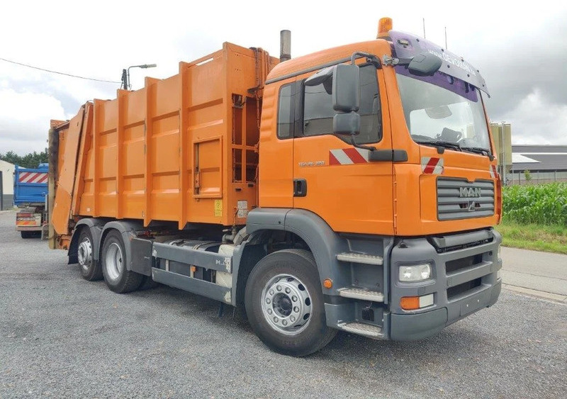 MAN TGA 26.320 6x2 garbage truck ZOELLER - משאית אשפה: תמונה 2 MAN TGA 26.320 6x2 garbage truck ZOELLER - משאית אשפה: תמונה 2