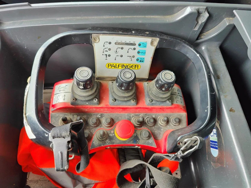 MAN TGL 12.250 City-Abroller Container + Palfinger PK5001 Remote - משאית הרמת וו, משאית מנוף: תמונה 5 MAN TGL 12.250 City-Abroller Container + Palfinger PK5001 Remote - משאית הרמת וו, משאית מנוף: תמונה 5