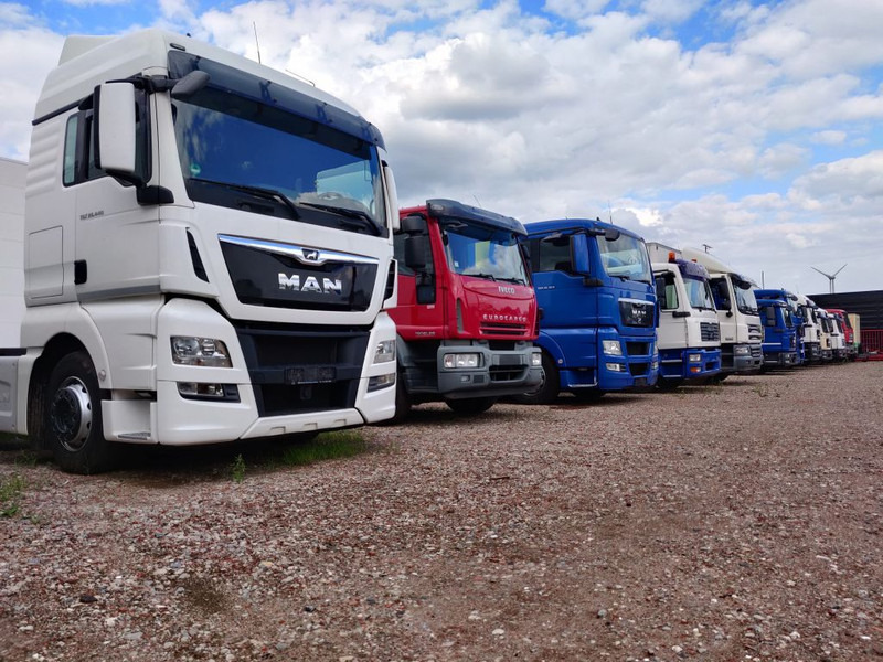 MAN Wij zoeken vrachtwagens / kranen / containersystemen - משאית תיבה: תמונה 4 MAN Wij zoeken vrachtwagens / kranen / containersystemen - משאית תיבה: תמונה 4