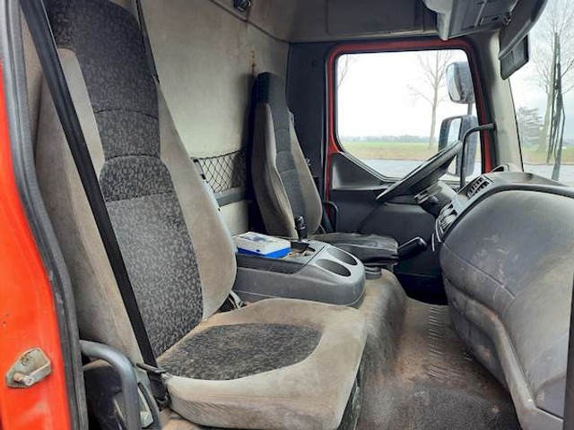 DAF LF45.220 - משאית צד נופל/ שטוחה: תמונה 5 DAF LF45.220 - משאית צד נופל/ שטוחה: תמונה 5