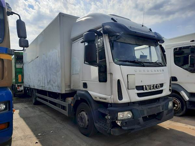 Iveco 120E25 EUROCARGO - משאית תיבה: תמונה 2 Iveco 120E25 EUROCARGO - משאית תיבה: תמונה 2