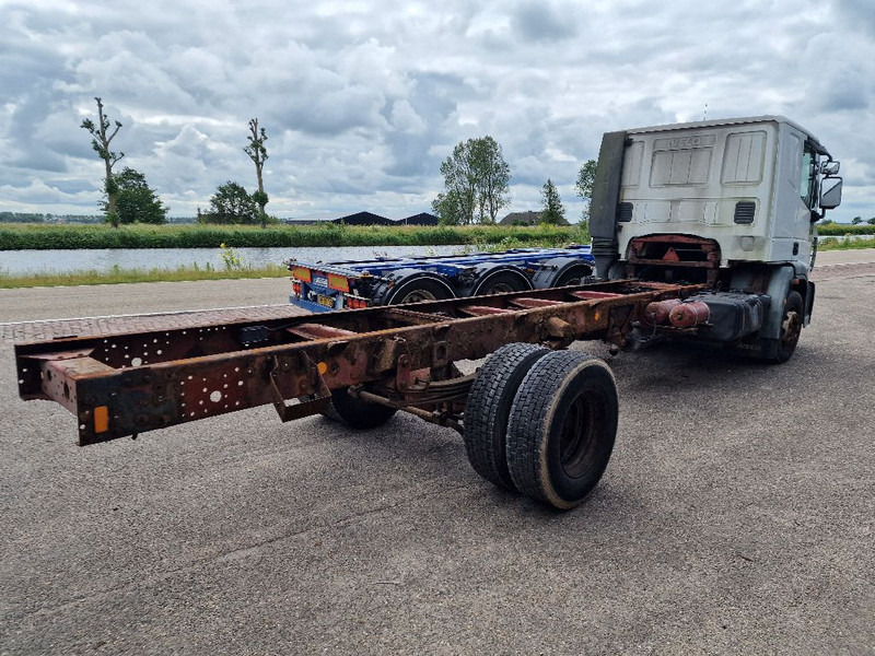 משאית עם שלדת תא Iveco ML150E21 EUROCARGO: תמונה 16 משאית עם שלדת תא Iveco ML150E21 EUROCARGO: תמונה 16