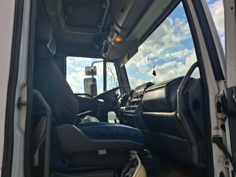 משאית עם שלדת תא Iveco ML150E21 EUROCARGO: תמונה 11 משאית עם שלדת תא Iveco ML150E21 EUROCARGO: תמונה 11