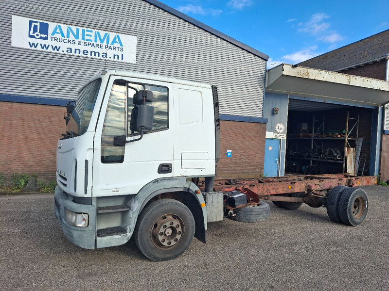 Iveco ML150E21 EUROCARGO - משאית עם שלדת תא: תמונה 2 Iveco ML150E21 EUROCARGO - משאית עם שלדת תא: תמונה 2