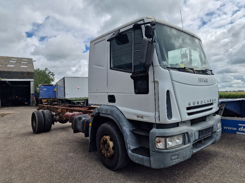 משאית עם שלדת תא Iveco ML150E21 EUROCARGO: תמונה 15 משאית עם שלדת תא Iveco ML150E21 EUROCARGO: תמונה 15