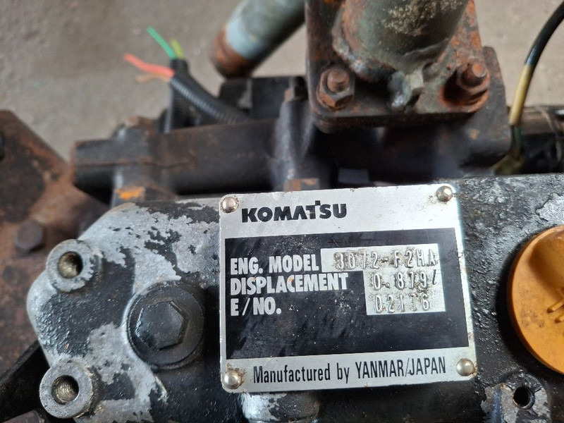 Komatsu 3D72-F2HA - מנוע: תמונה 5 Komatsu 3D72-F2HA - מנוע: תמונה 5
