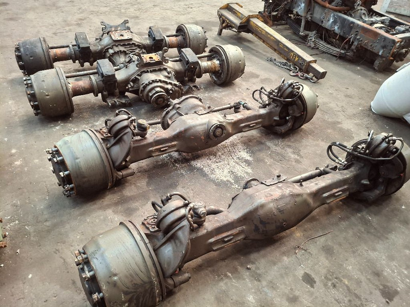 MAN KAT 8x8 complete AXLE SET - סרן וחלקים: תמונה 1 MAN KAT 8x8 complete AXLE SET - סרן וחלקים: תמונה 1