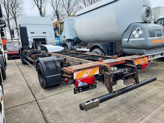 MAN TGM 15.290 4X2 LL - מוביל מכולות/ משאית החלפת גוף: תמונה 2 MAN TGM 15.290 4X2 LL - מוביל מכולות/ משאית החלפת גוף: תמונה 2