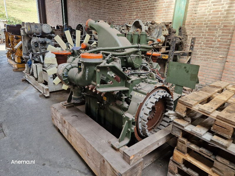 MTU (MERCEDES-BENZ) 12V 2000 - מנוע: תמונה 4 MTU (MERCEDES-BENZ) 12V 2000 - מנוע: תמונה 4