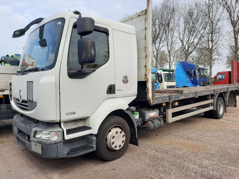 Renault MIDLUM 220 - משאית עם שלדת תא: תמונה 1 Renault MIDLUM 220 - משאית עם שלדת תא: תמונה 1